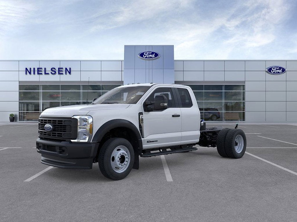 2025 Ford F-550 XL 4x4 SuperCab 168-In DRW's photo