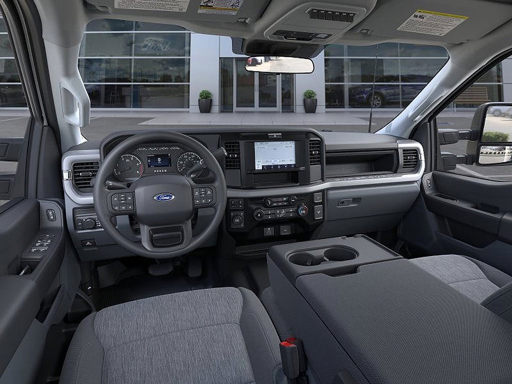 2025 Ford F-550 Super Duty Chassis Cab XL - Photo 9