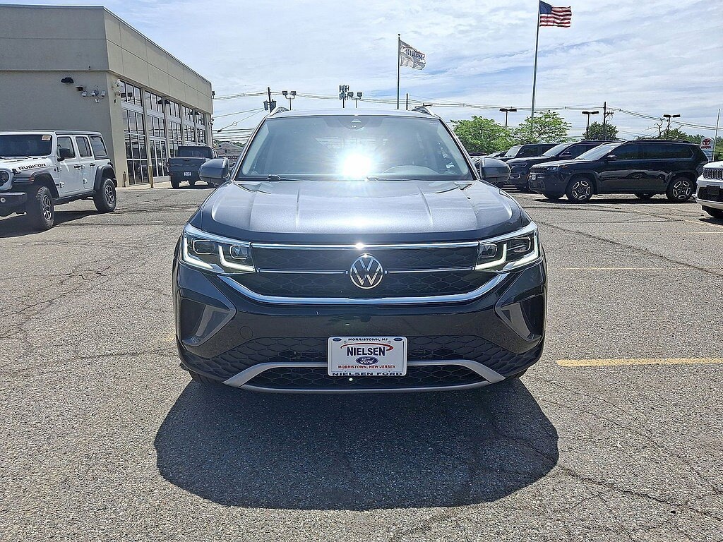 Certified 2022 Volkswagen Taos 1.5T SEL 4motion SUV