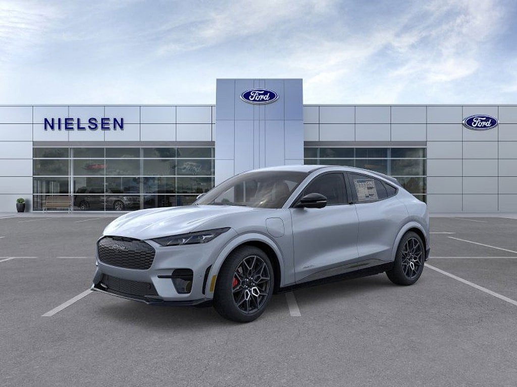 2025 Ford Mustang-Mach-e GT's photo