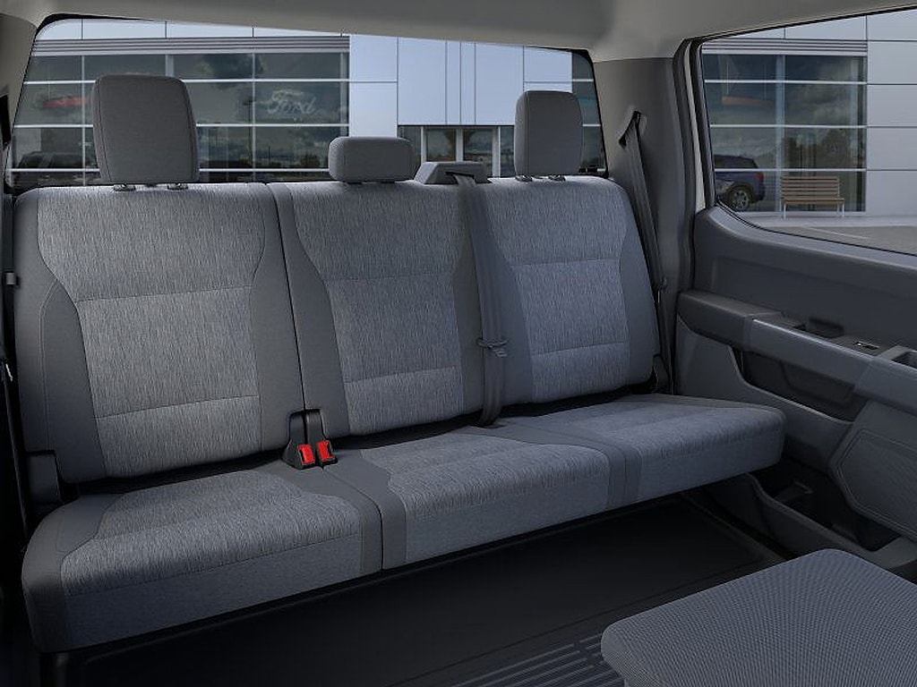 2025 Ford F-550 Super Duty Chassis Cab XL - Photo 11