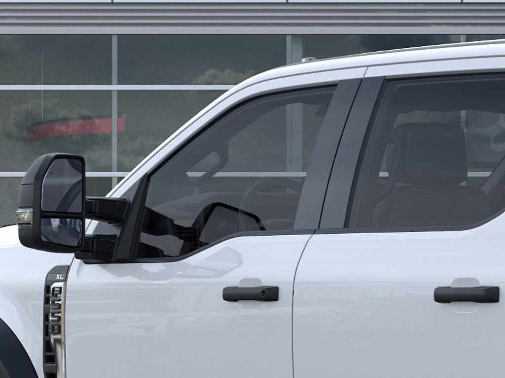 2025 Ford F-550 Super Duty Chassis Cab XL - Photo 20