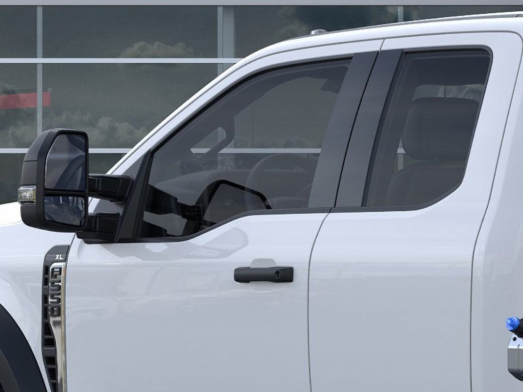 2025 Ford F-550 Super Duty Chassis Cab XL - Photo 20
