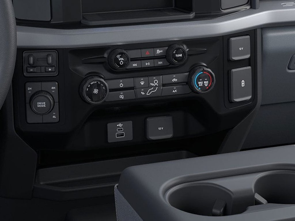 2025 Ford F-550 Super Duty Chassis Cab XL - Photo 15