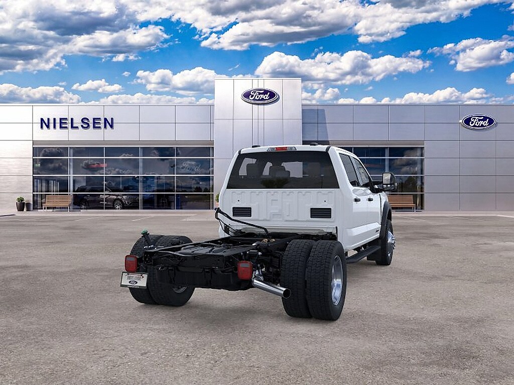 2025 Ford F-550 Super Duty Chassis Cab XL - Photo 8
