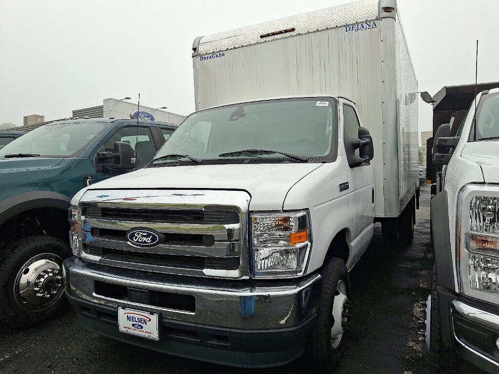 2026 Ford E-Series Cutaway Base - Photo 3