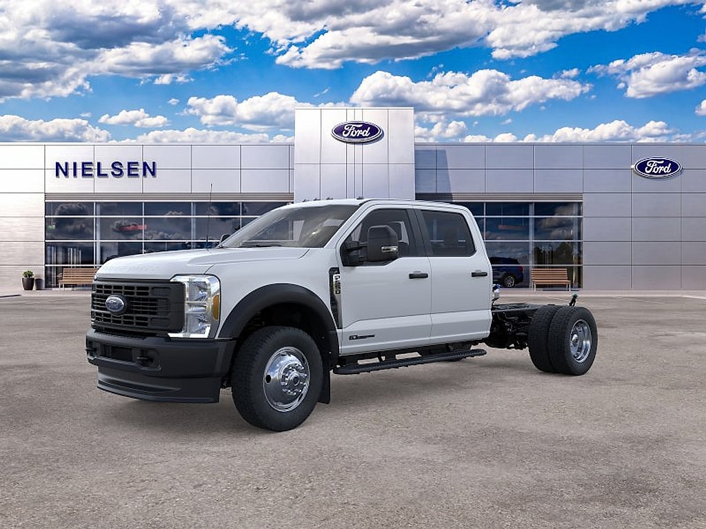 2025 Ford F-550 Super Duty Chassis Cab