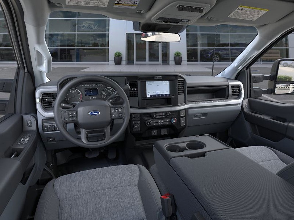 2025 Ford F-550 Super Duty Chassis Cab XL - Photo 9