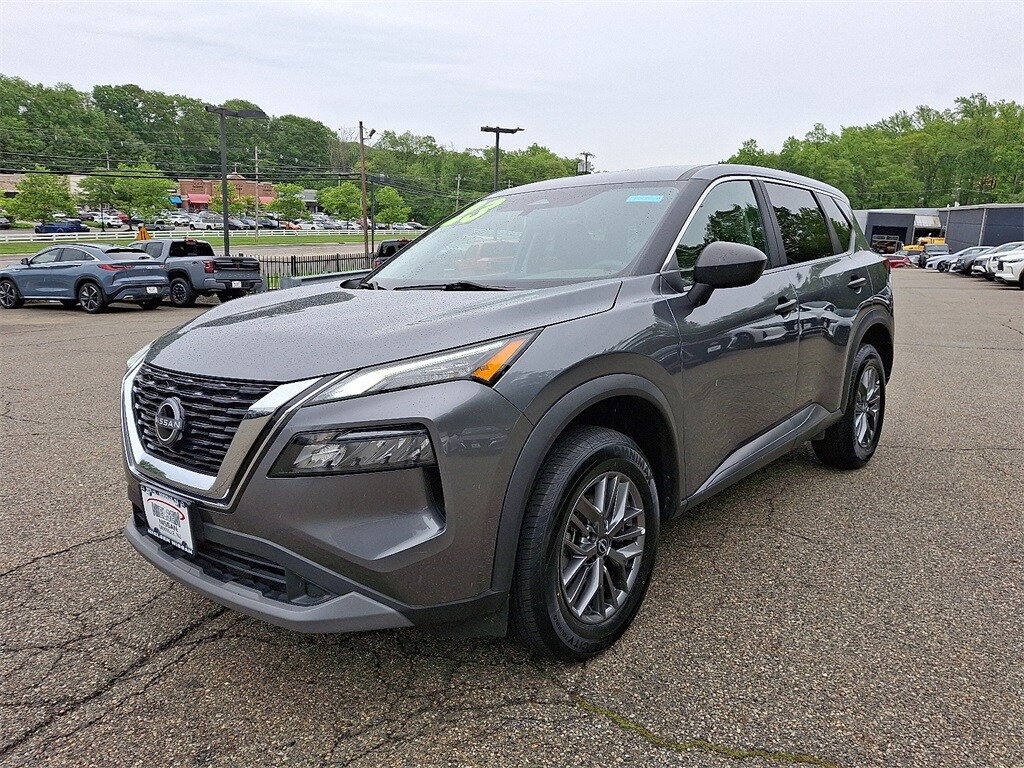 2023 Nissan Rogue S photo 3