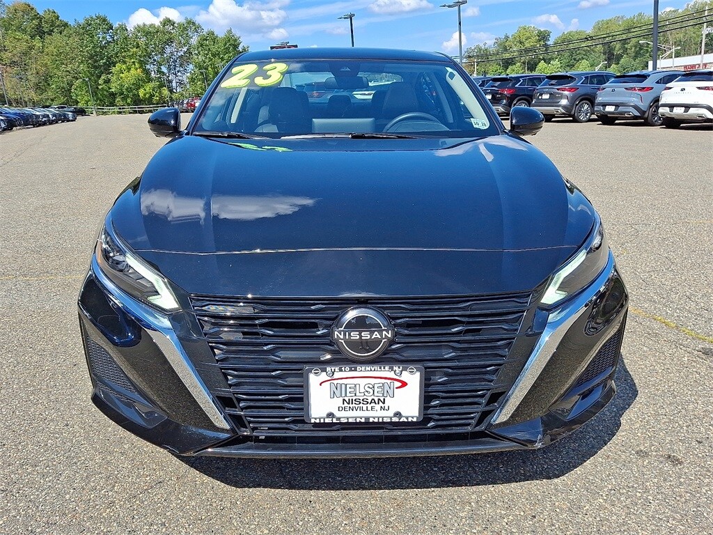 2023 Nissan Altima 2.5 SL photo 2