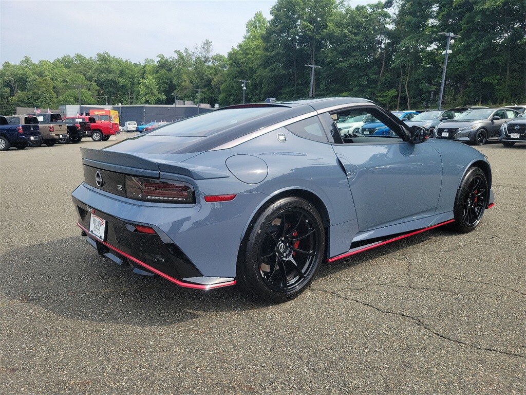 2024 Nissan Z Nismo photo 4