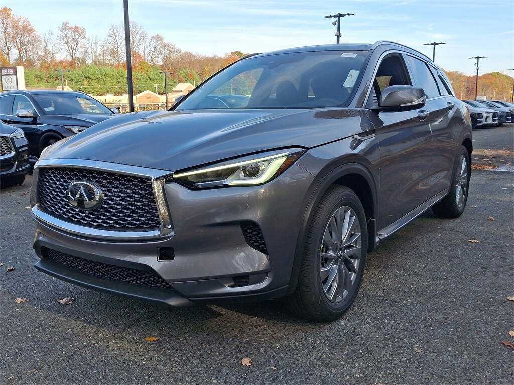 2025 Infiniti QX50 Luxe photo 2