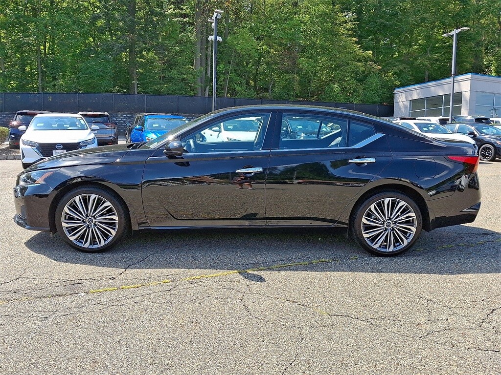 2023 Nissan Altima 2.5 SL photo 4