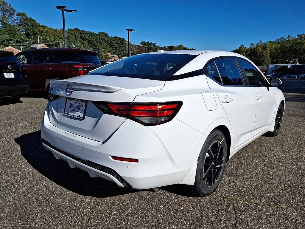 2025 Nissan Sentra SV photo 4