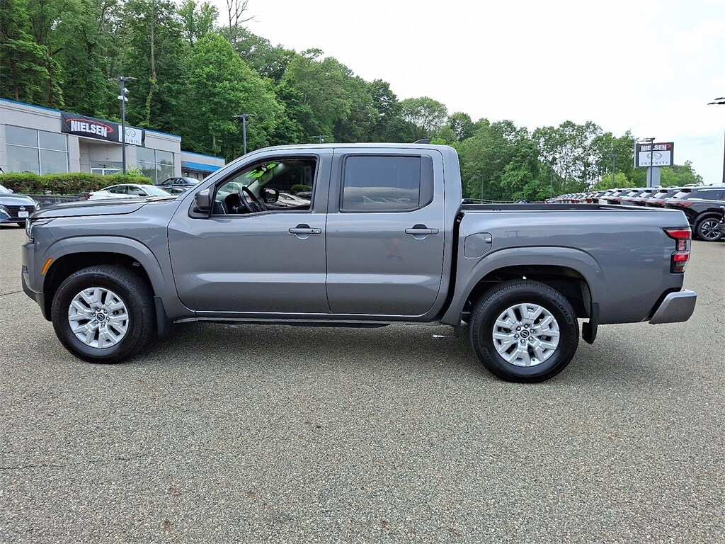 2023 Nissan Frontier SV photo 4