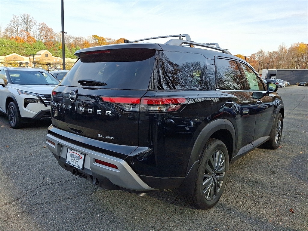 New 2025 Nissan Pathfinder SL SUV