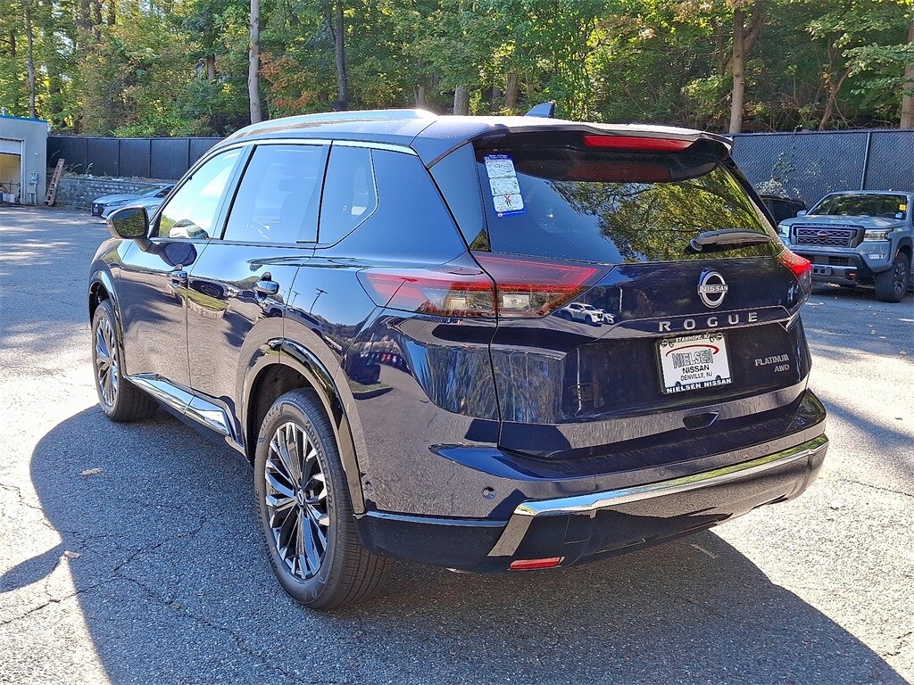 2026 Nissan Rogue Platinum photo 3