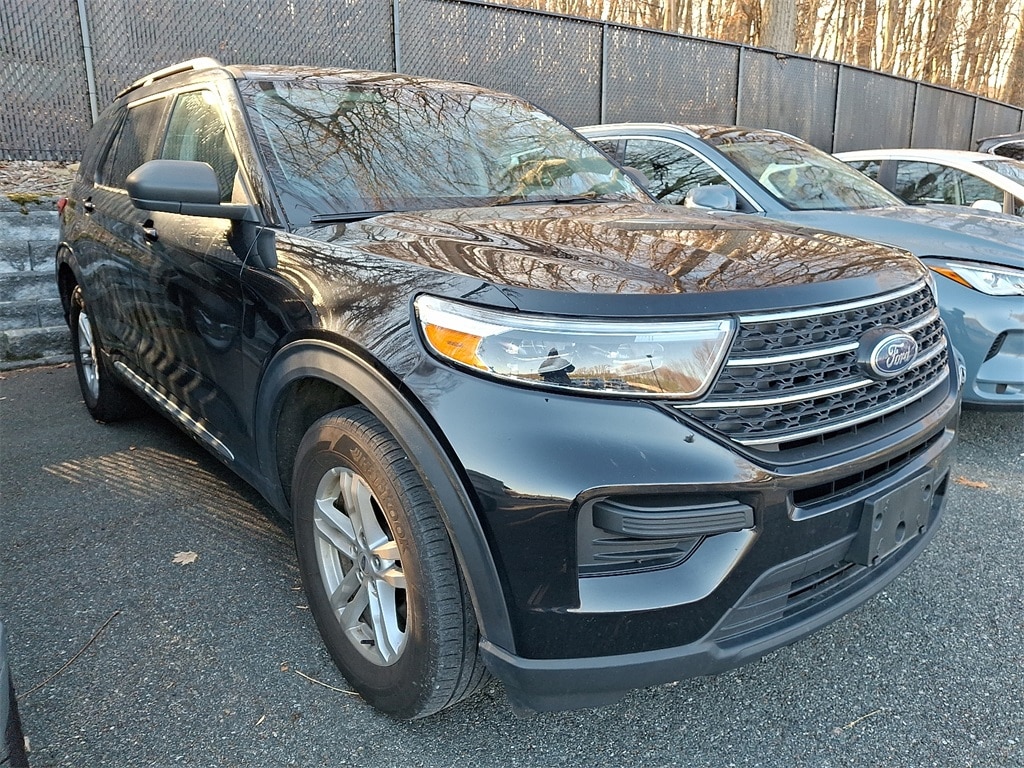 2023 Ford Explorer XLT's photo