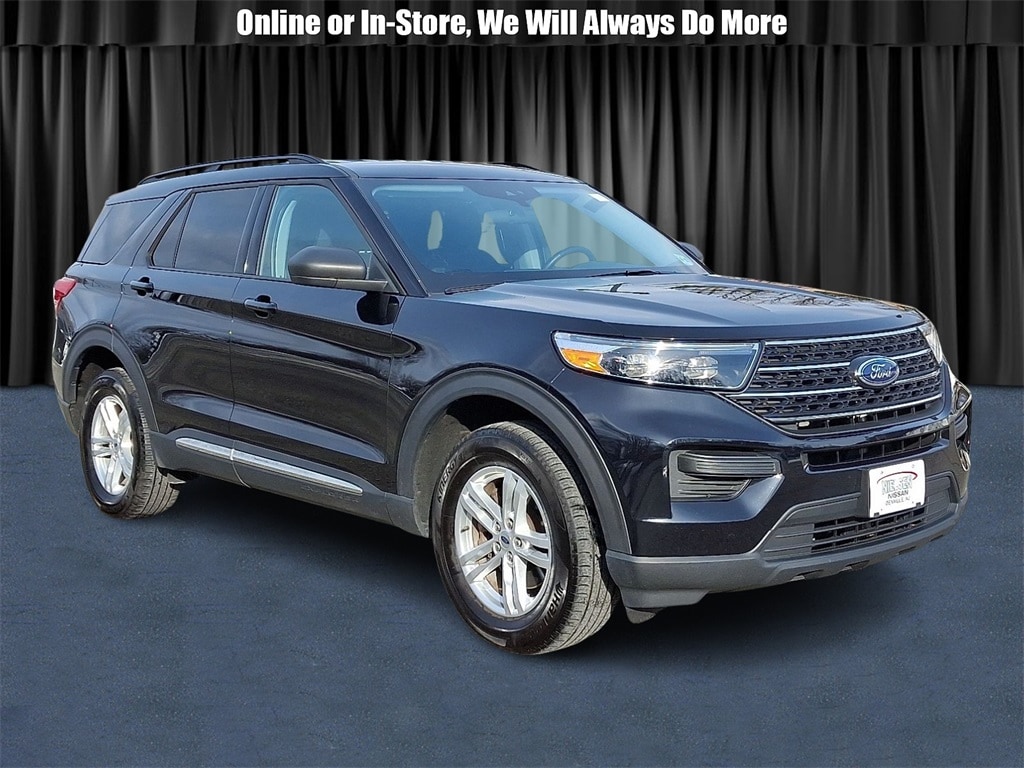 2023 Ford Explorer XLT's photo