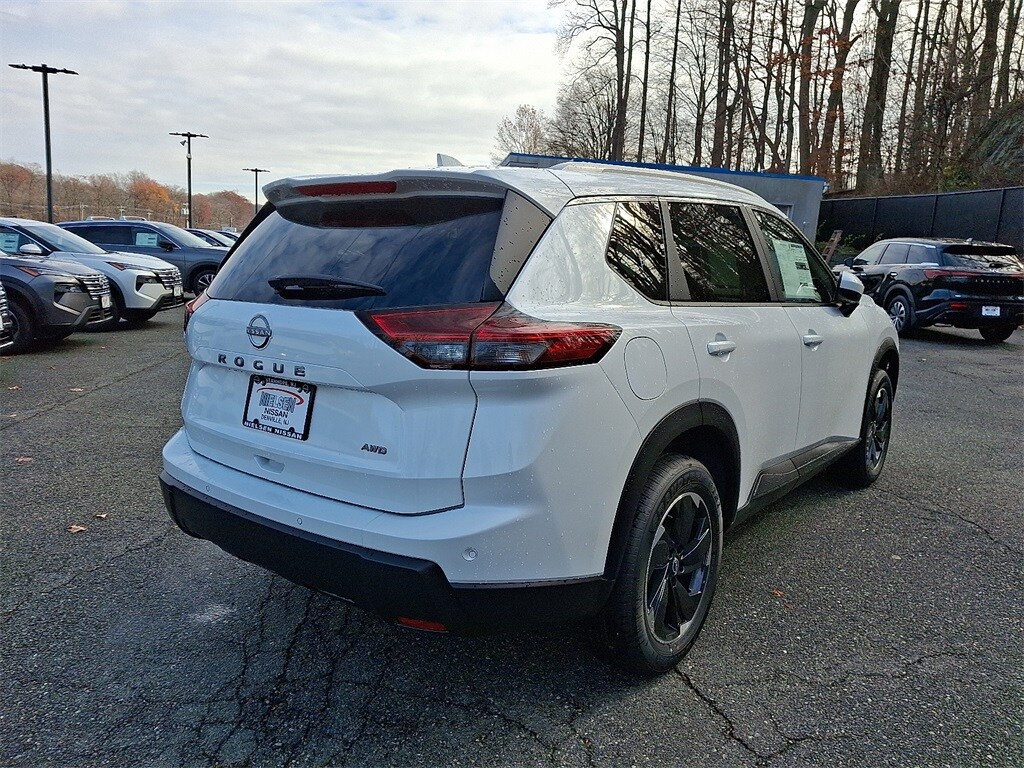 2026 Nissan Rogue SV photo 3