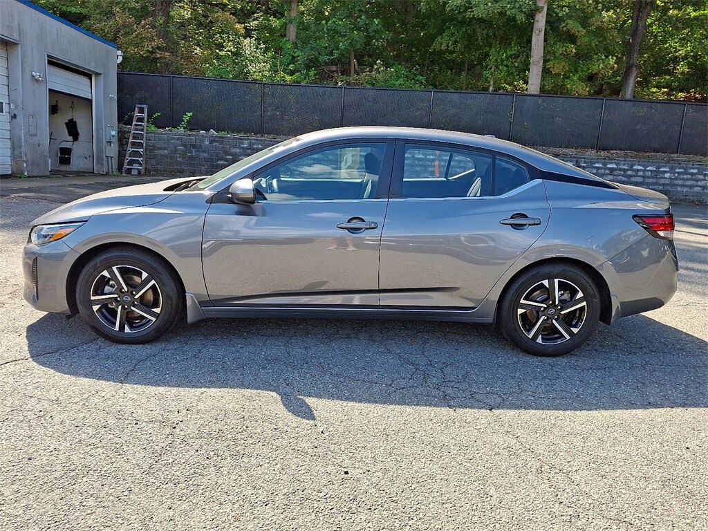 2024 Nissan Sentra SV photo 3