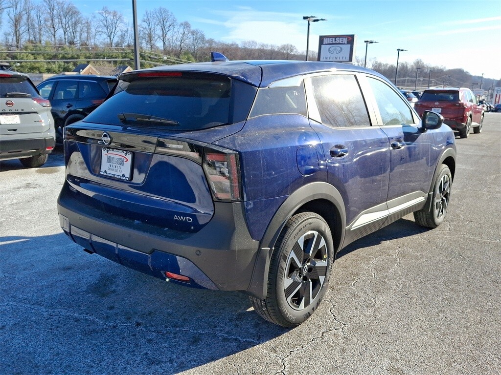 2025 Nissan Kicks SV photo 4
