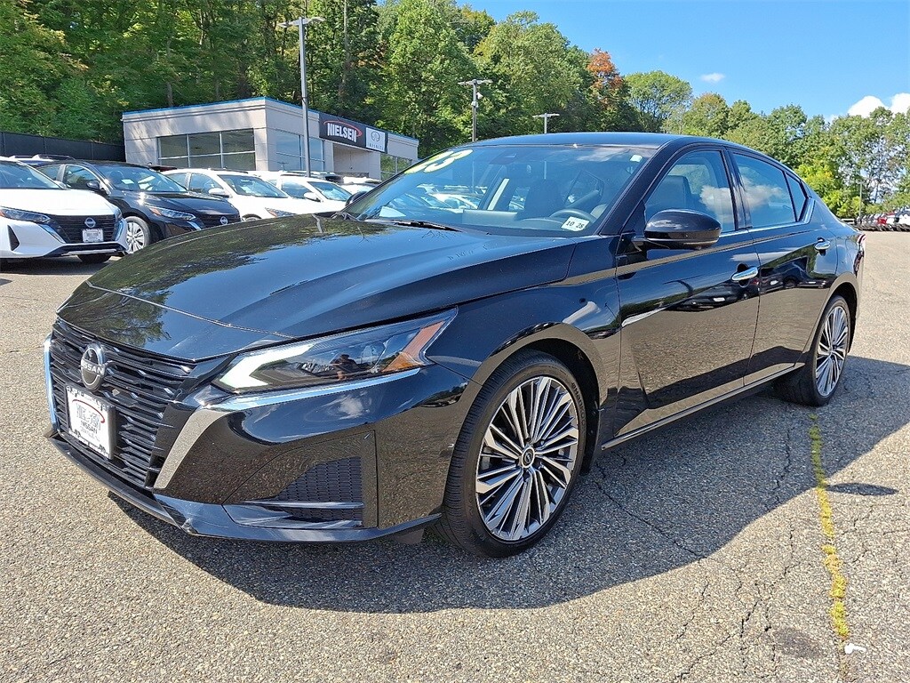 2023 Nissan Altima 2.5 SL photo 3