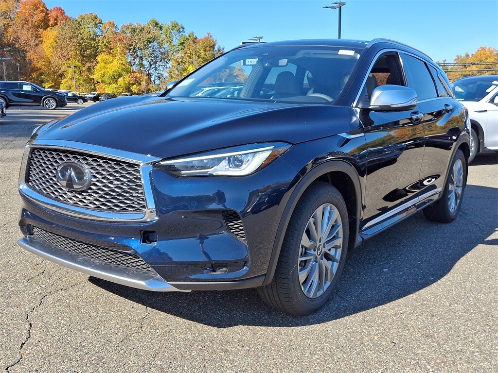 2025 Infiniti QX50 Luxe photo 2