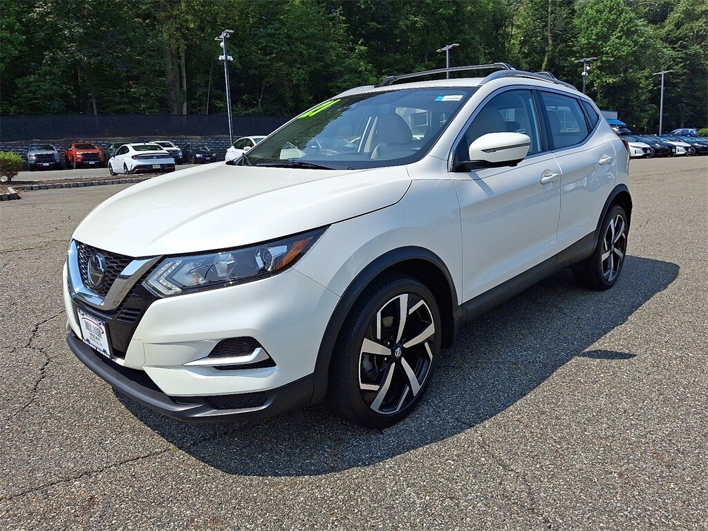 2021 Nissan Rogue Sport SL photo 2