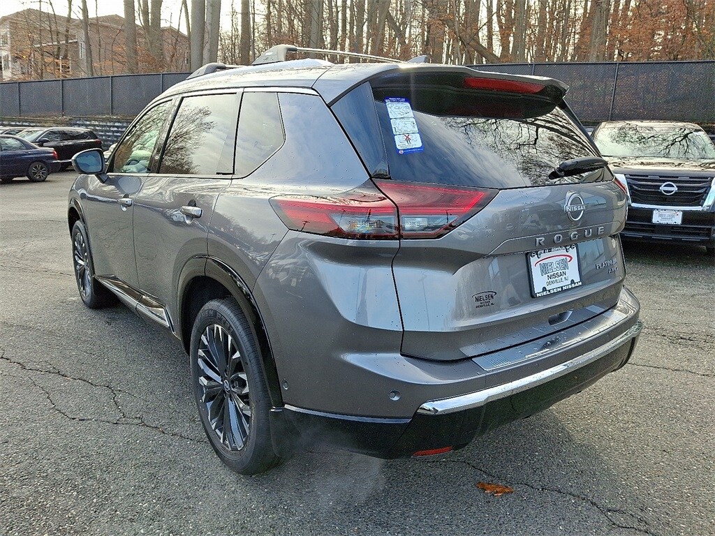 2026 Nissan Rogue Platinum photo 3