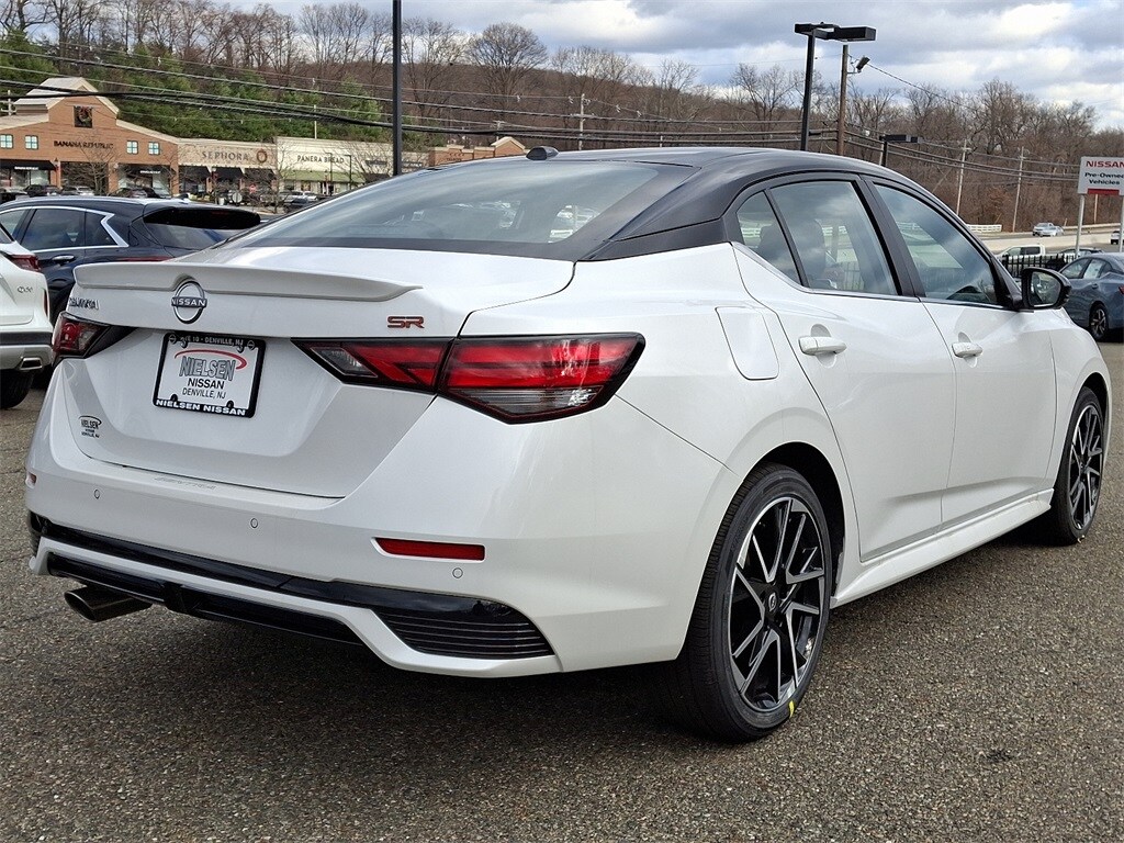 2025 Nissan Sentra SR photo 4