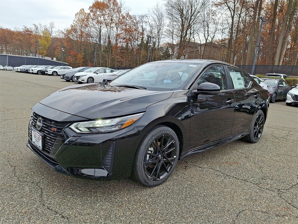 2025 Nissan Sentra SR photo 2