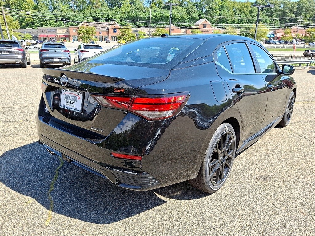 2025 Nissan Sentra SR photo 4