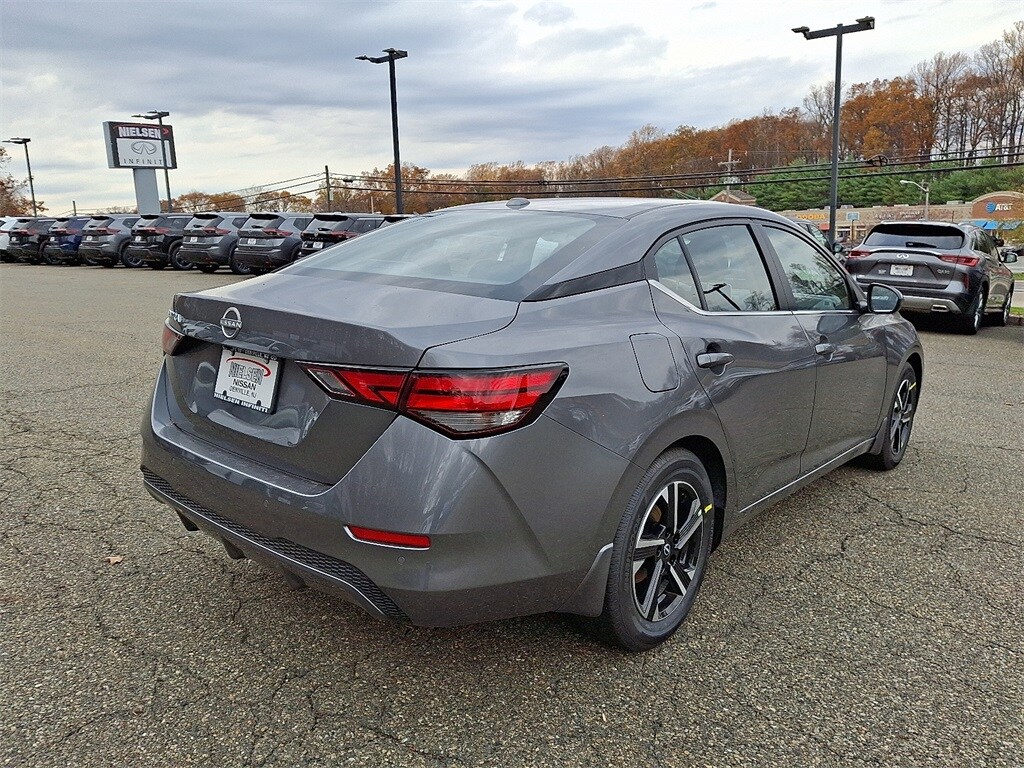 2025 Nissan Sentra SV photo 4