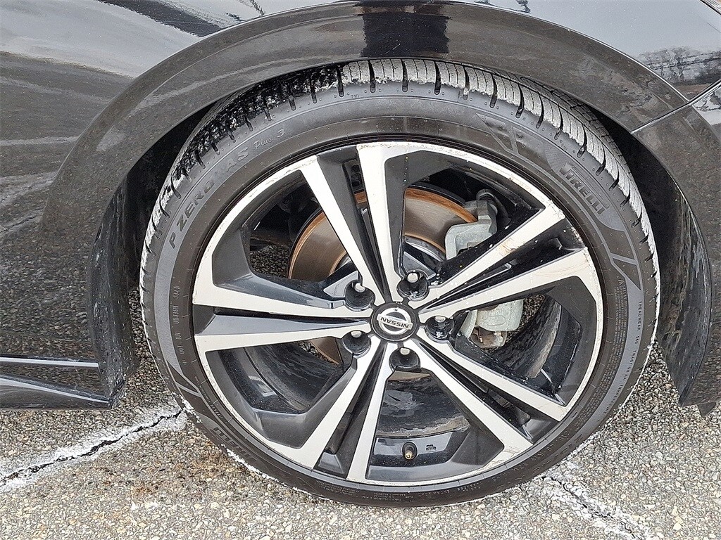 2021 Nissan Sentra SR - Photo 9