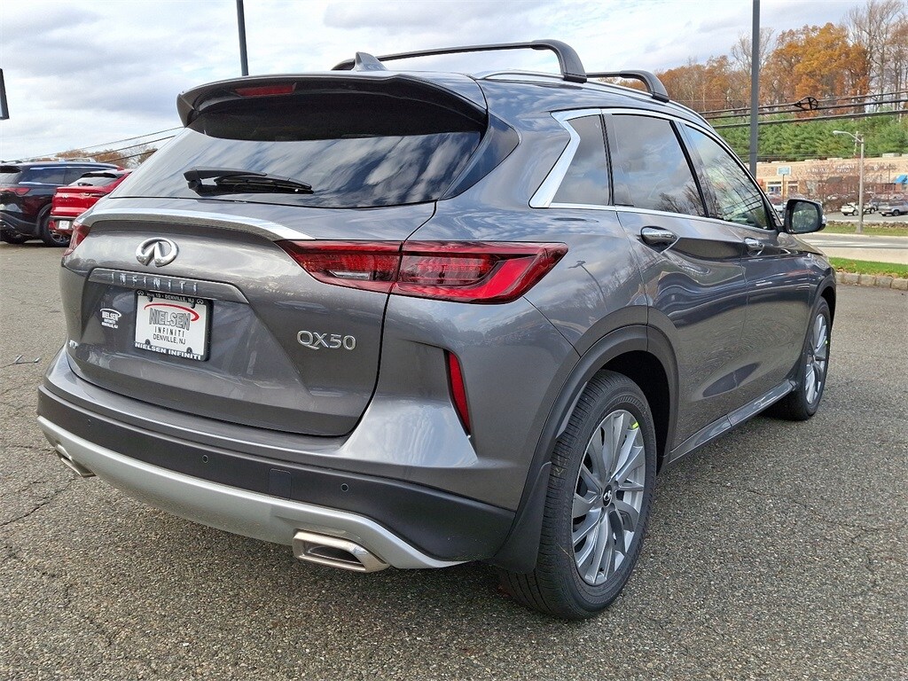 2025 Infiniti QX50 Luxe photo 4