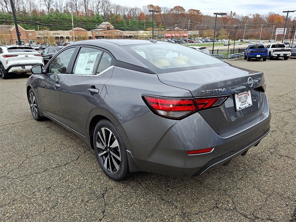 2025 Nissan Sentra SV photo 3