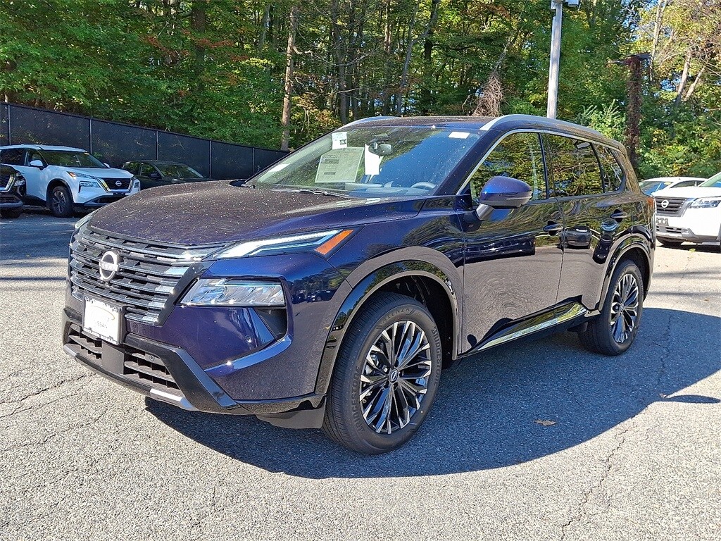 2026 Nissan Rogue Platinum photo 2