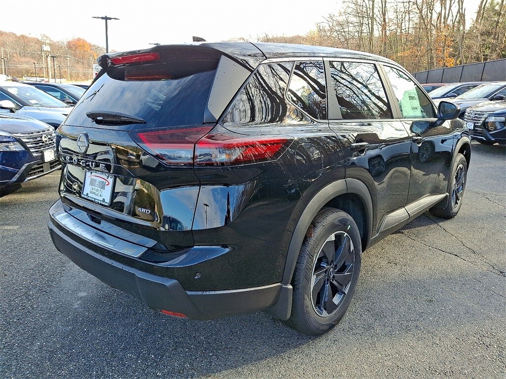 2026 Nissan Rogue SV photo 4