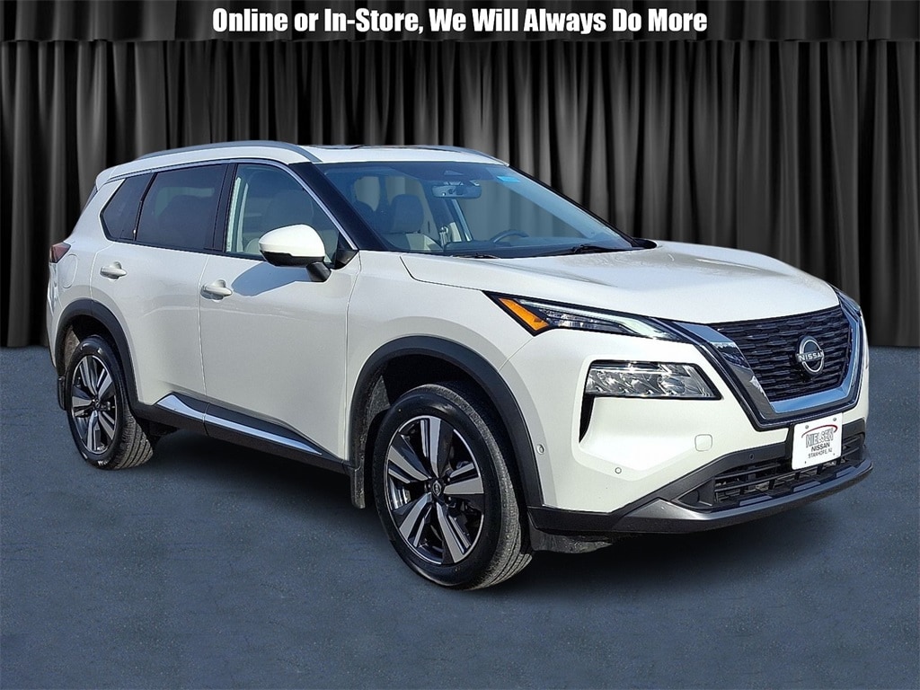 2023 Nissan Rogue SL's photo
