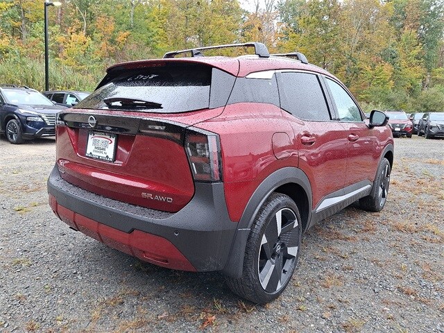 2026 Nissan Kicks SR photo 4