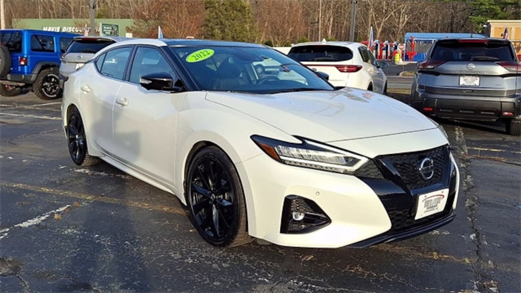Used 2022 Nissan Maxima SR Sedan