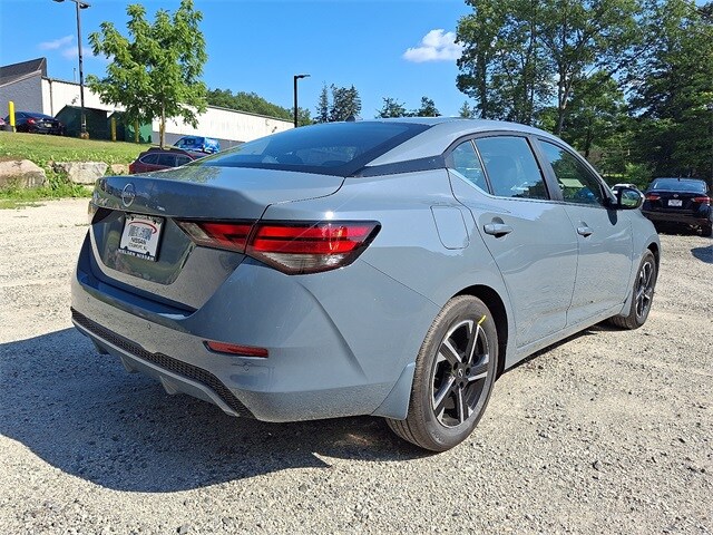 2025 Nissan Sentra SV photo 4