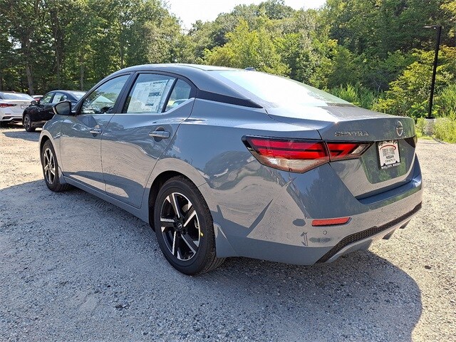 2025 Nissan Sentra SV photo 3