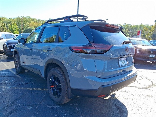 2026 Nissan Rogue SV photo 3