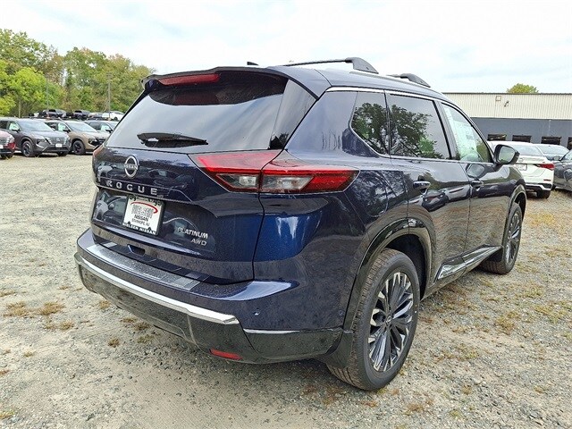 2026 Nissan Rogue Platinum photo 4