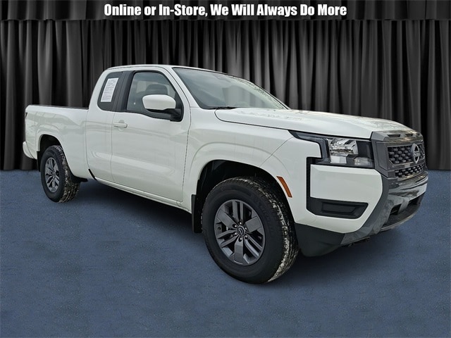 2025 Nissan Frontier SV's photo