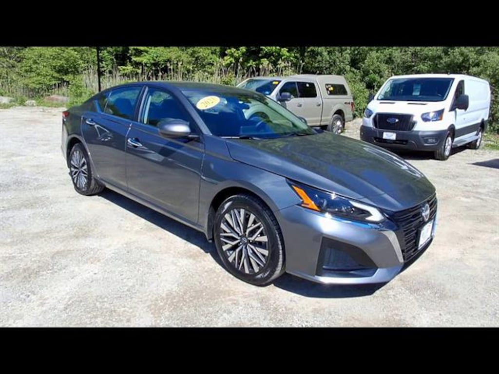 Used 2023 Nissan Altima 2.5 SV Sedan