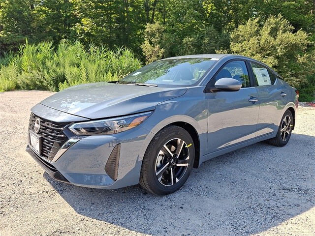 2025 Nissan Sentra SV photo 2