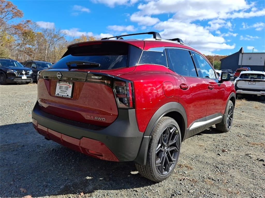 New 2026 Nissan Kicks SR SUV